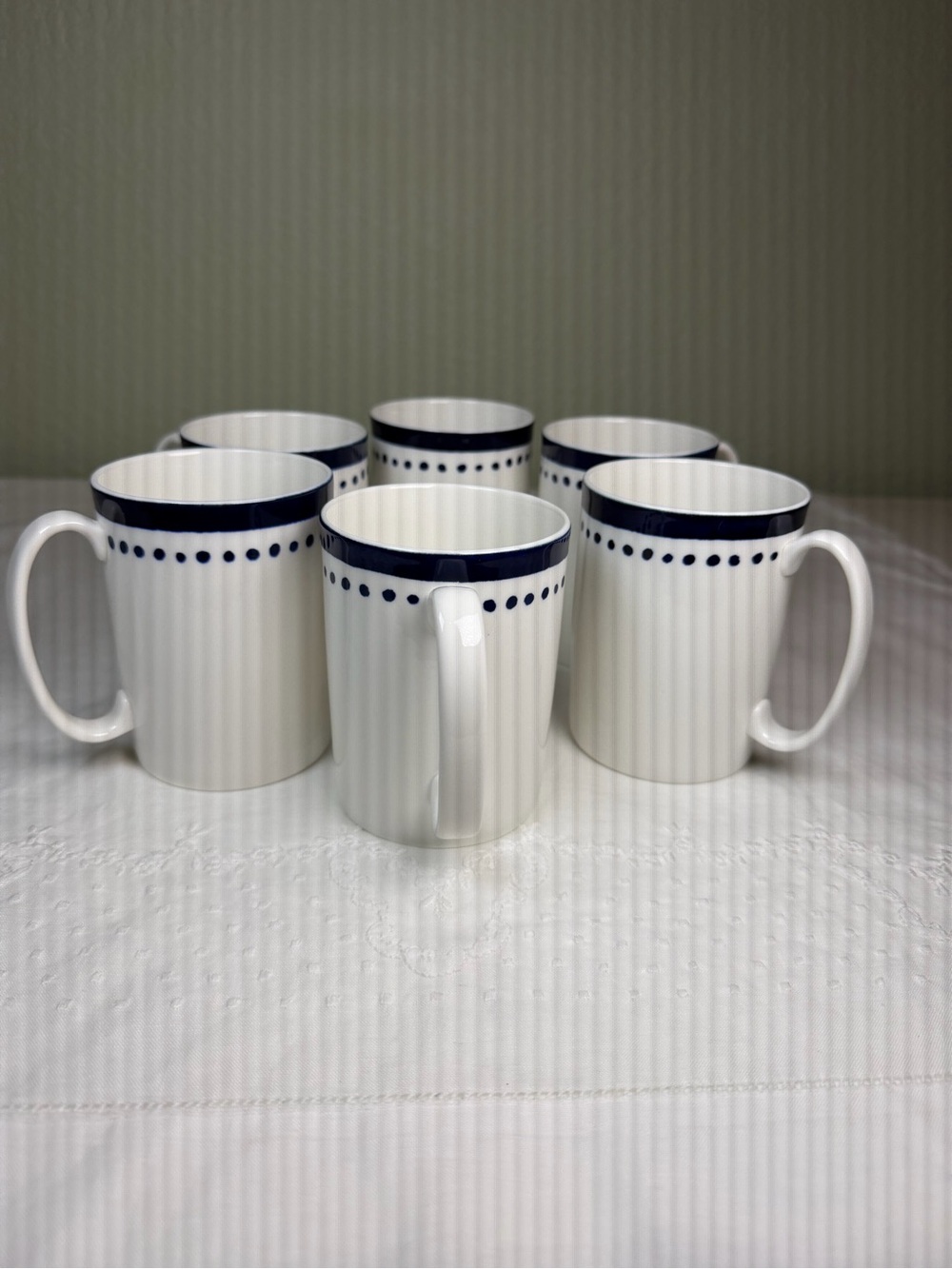 Kate Spade Lenox Charlotte Street East Set of 6 Navy Dot Mugs - Picture 3 of 11